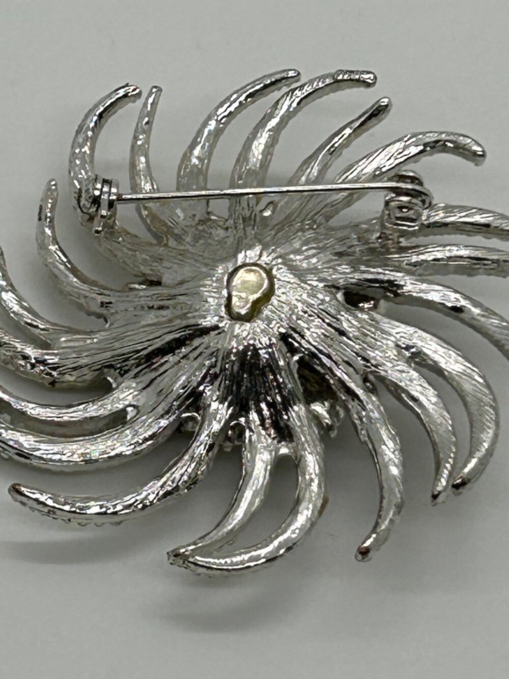 Vintage Silvertone Brooch Sunburst Starburst Swirl Rhinestone Retro Mid-Century - Picture 10 of 16